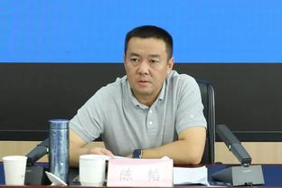 内维尔：曼联不该在本赛季炒滕哈赫，俱乐部结构性问题换教练没用